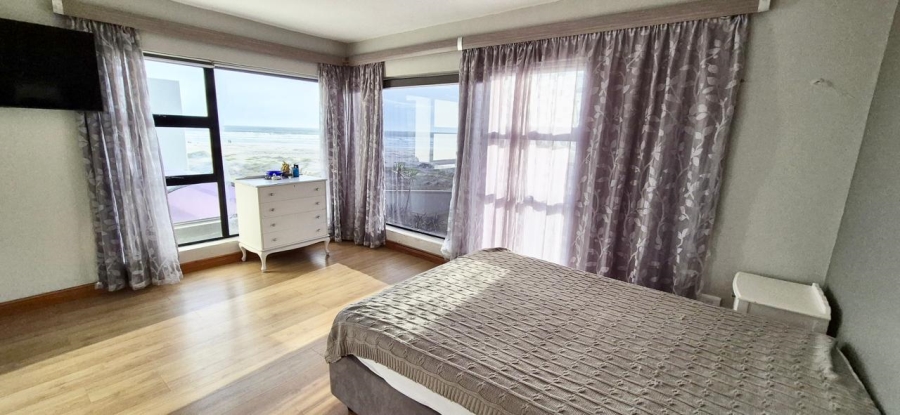 4 Bedroom Property for Sale in Van Riebeeckstrand Western Cape